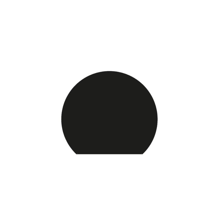 Round cut floor plate in black steel for fireplaces and wood stoves - Capska